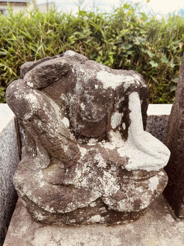 如意輪観音を主尊とした墓塔